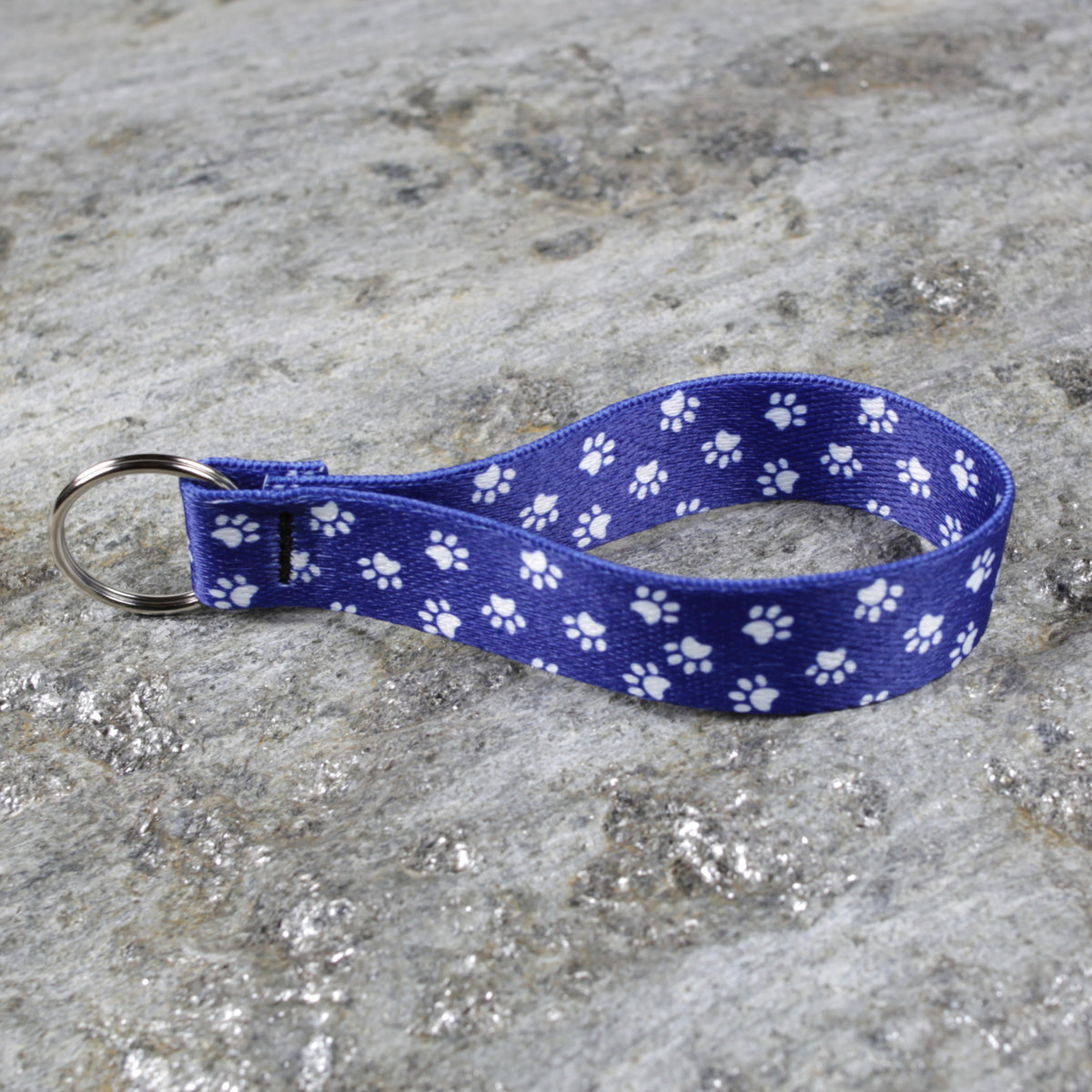 Quirky Keychain Wristlet – Puppy Paws With Blue Background