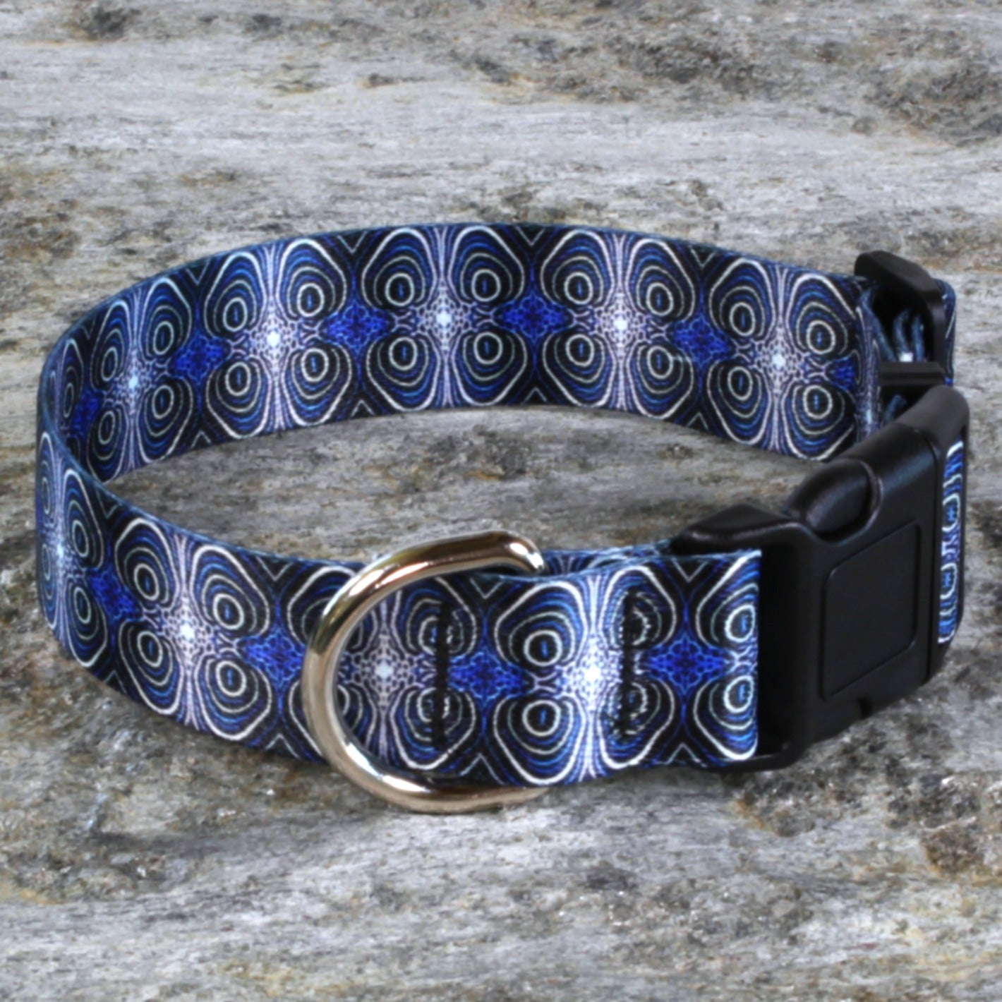 Hypnotizing Beauty Dog Collar