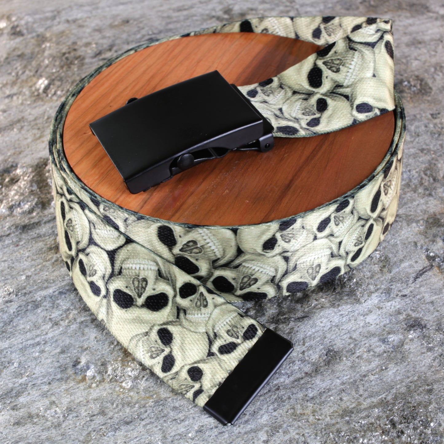 1.5" Skulls Belt – Horror Fashion, Goth Goals
