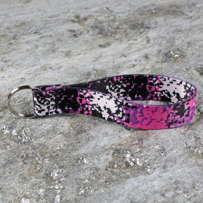 Camo Keychain Wristlet – Rugged Style Wrist Strap for Keys & Bags