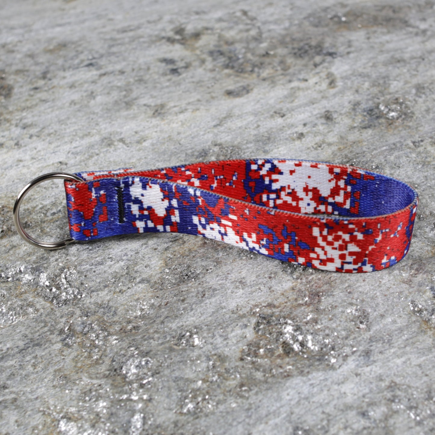 Patriotic American Keychains – Red, White & Blue Designs That Stand Out