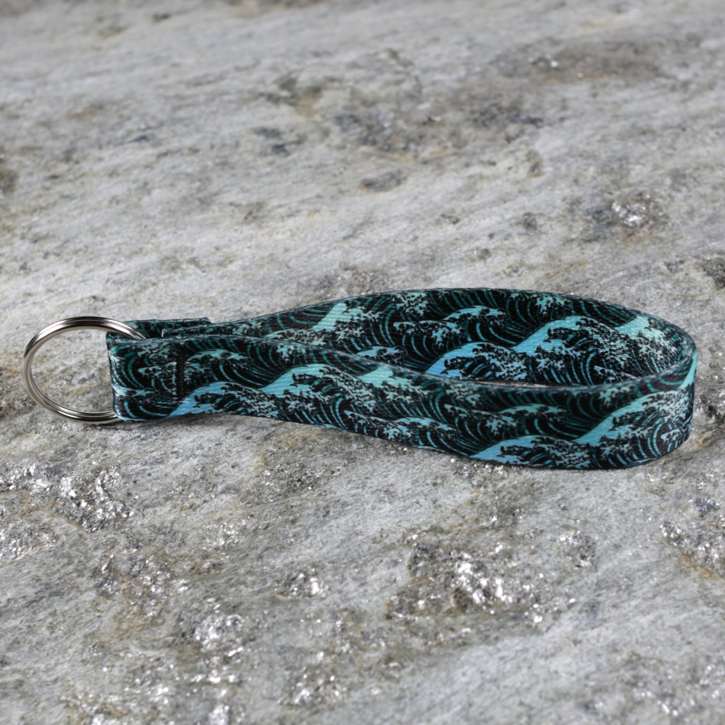 Nature Inspired Keychain Wristlet – Outdoor Style Key Wrist Strap for Keys & Bags