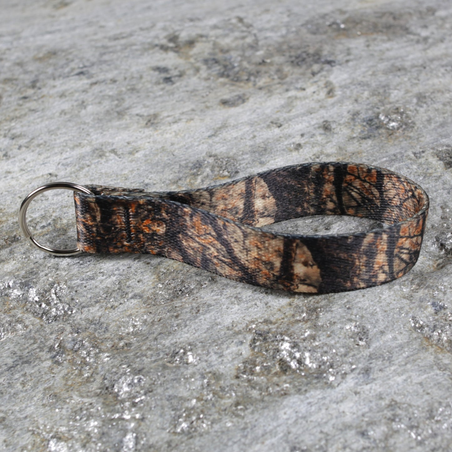 Camo Keychain Wristlet – Rugged Style Wrist Strap for Keys & Bags