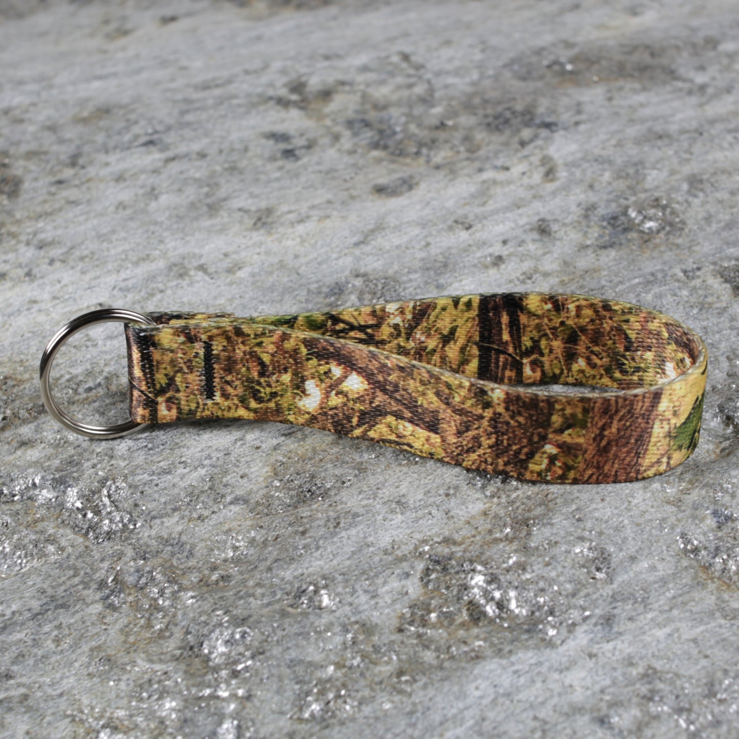 Camo Keychain Wristlet – Rugged Style Wrist Strap for Keys & Bags